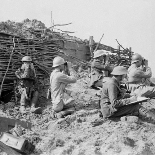 AVW_1917_08_18_British_and_French_artillery_observers_Battle_of_Langemarck_1917_IWM_Q_2723